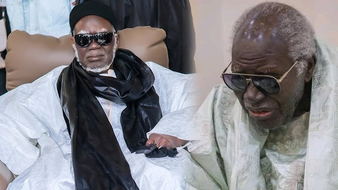 Le khalife des Baayfall remet à Serigne Mountakha un aadiya de 500 millions de francs