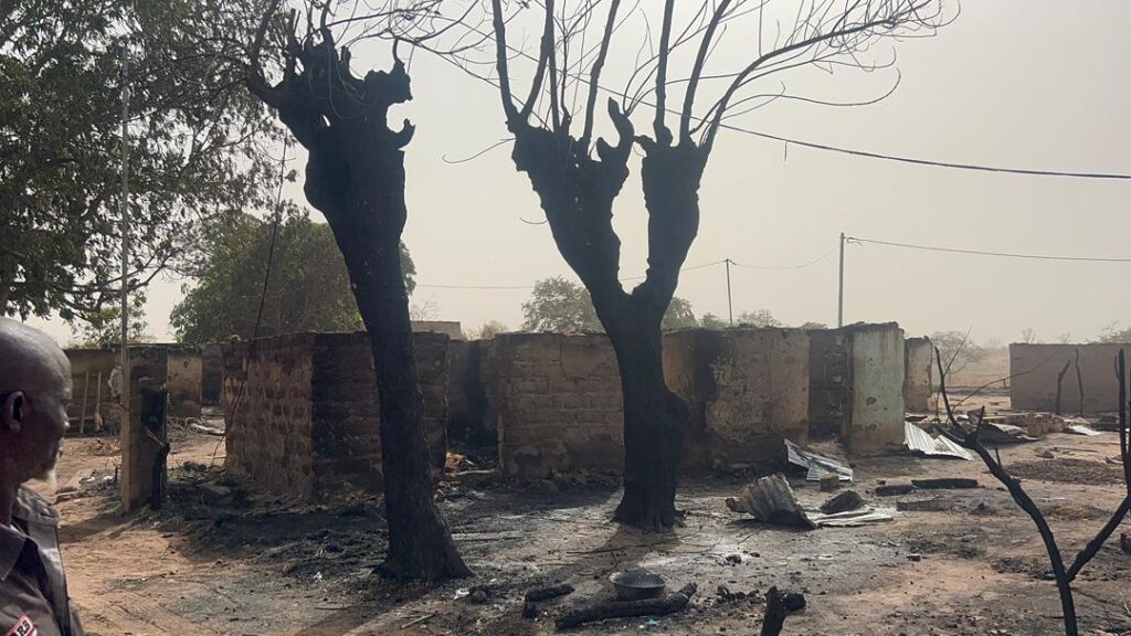 un incendie ravage maisons,vivres et bétail…