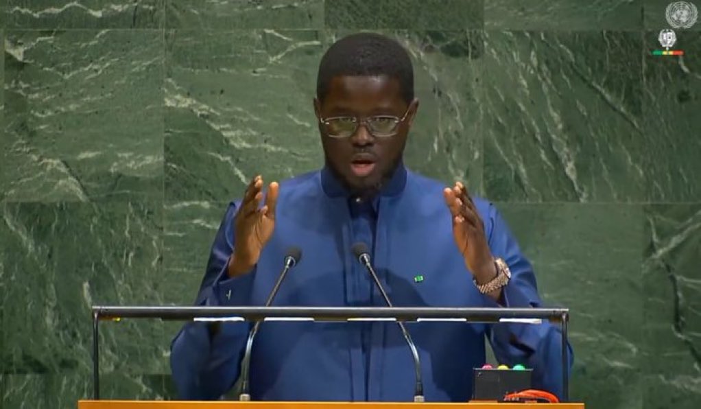 Non, le président sénégalais Bassirou Diomaye Faye n’a pas menacé les États-Unis de guerre pour des visas