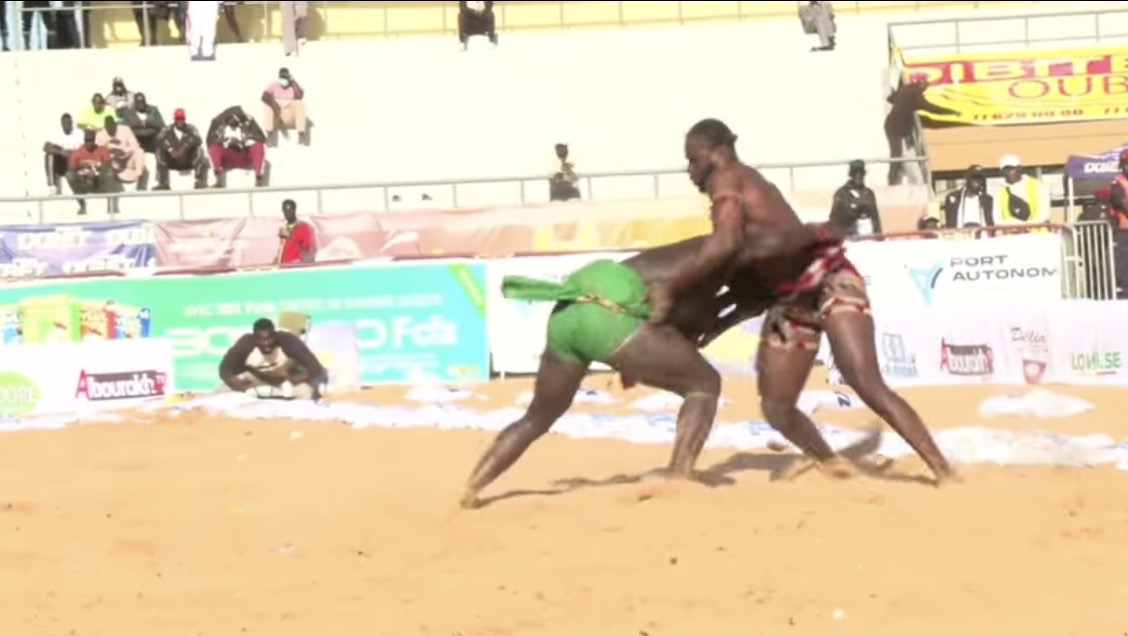 Arène nationale : Ordinateur vs Diaw 2, regardez la très belle chute (vidéo)