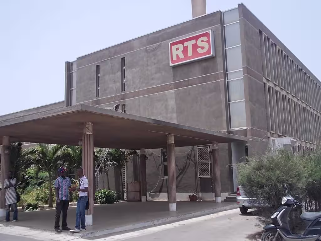 Voici pourquoi les syndicats ont brusquement quitté la réunion avec la Direction