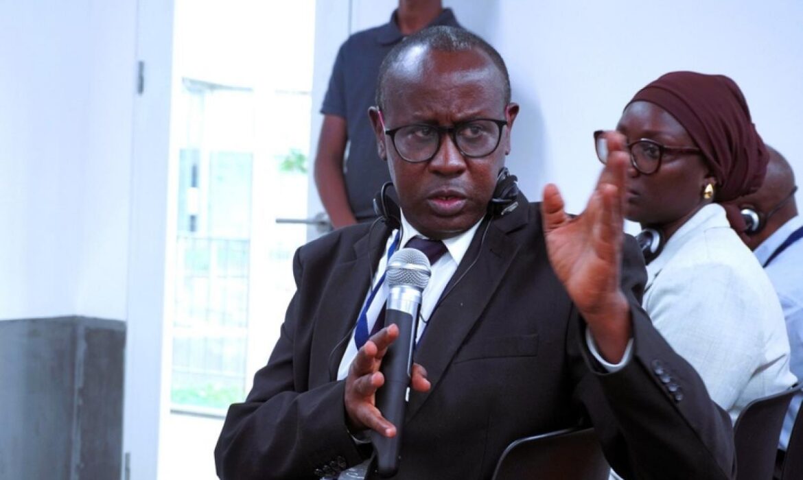 Le journaliste Adama Sow réagit « Déçu, dégoûté mais pas surpris »