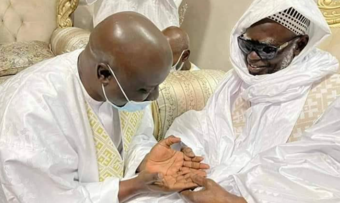 Idrissa Seck reçu par le khalife général en compagnie de Serigne Moussa Naël Mbacké