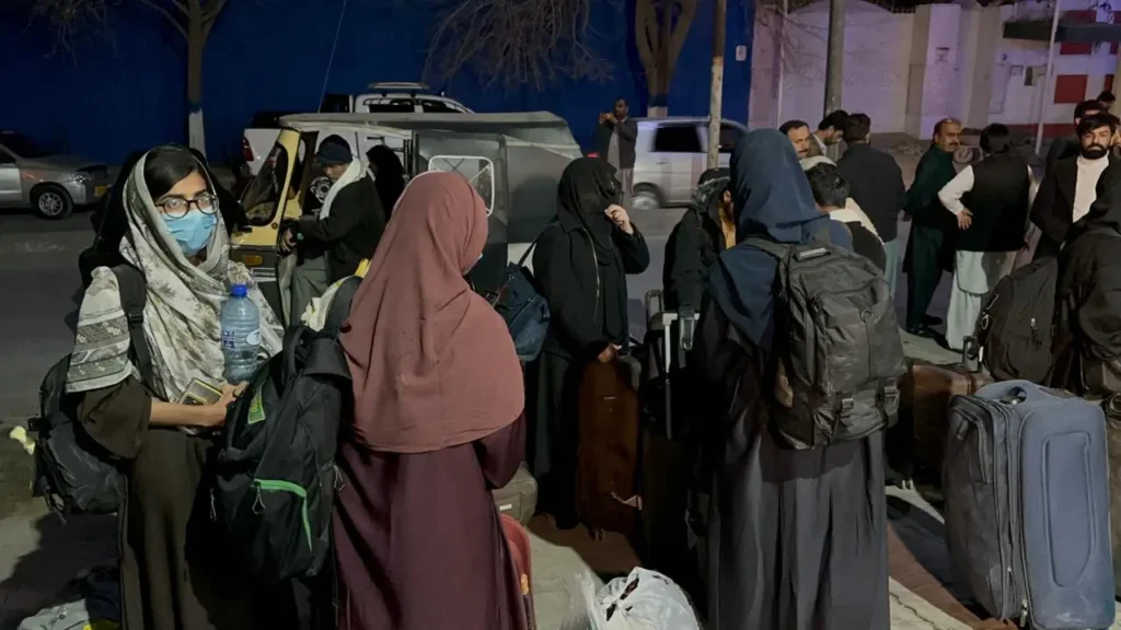 l’exode sous tension de 1000 Pakistanais et cette nouvelle qui a bouleversé leur trajet