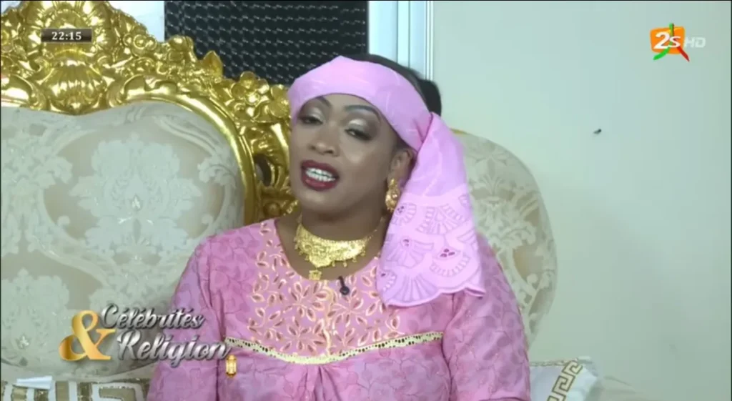 (Vidéo) Invitée par Racky Aidara, l’ex-danseuse Oumou Sow s’illustre par la récitation de sa sourate préférée