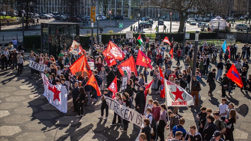 la réforme qui a poussé 50 000 élèves à vider les classes en Allemagne