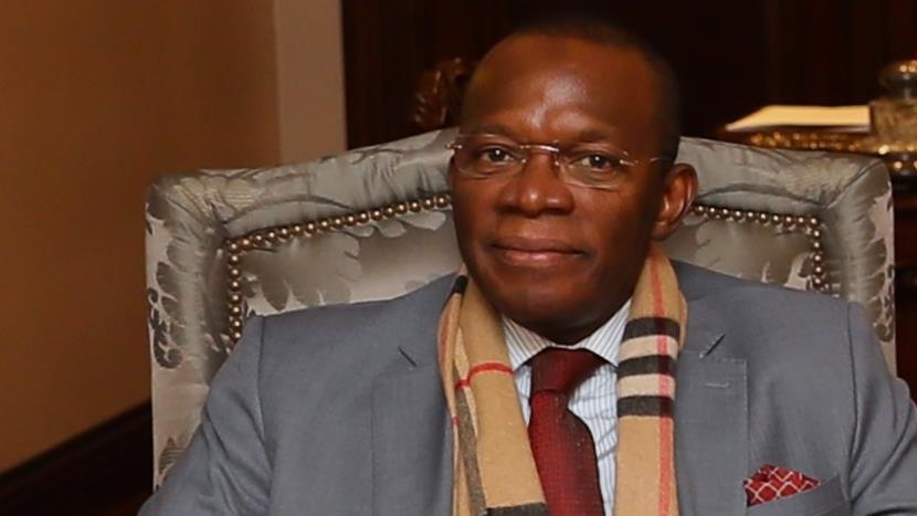 après 15 milliards dépensés, la justice libère un ancien Premier ministre et pose un ultimatum