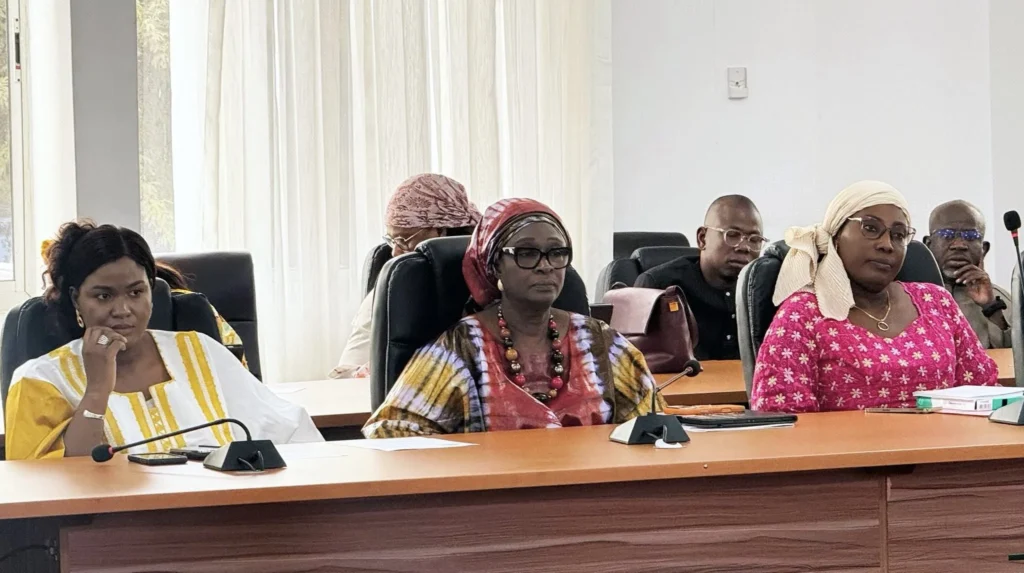 le texte adopté en commission élargit le champ pénal à trois nouvelles infractions