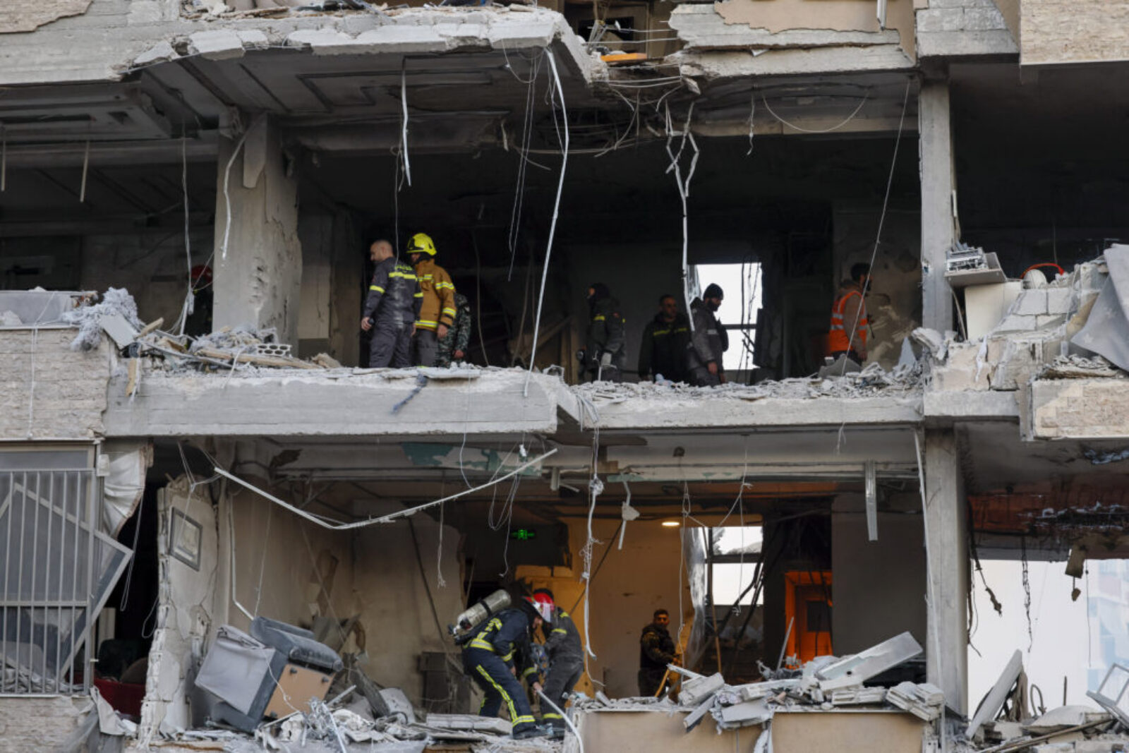 un raid israélien détruit un immeuble au centre de Beyrouth abritant un profil précis de civils