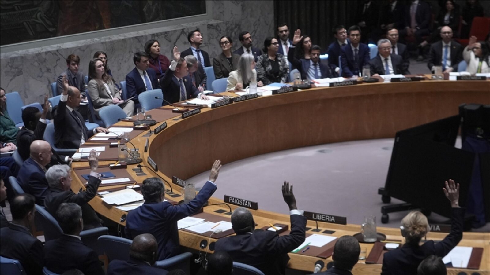 le Conseil de sécurité adopte la résolution avec l’abstention de deux pays