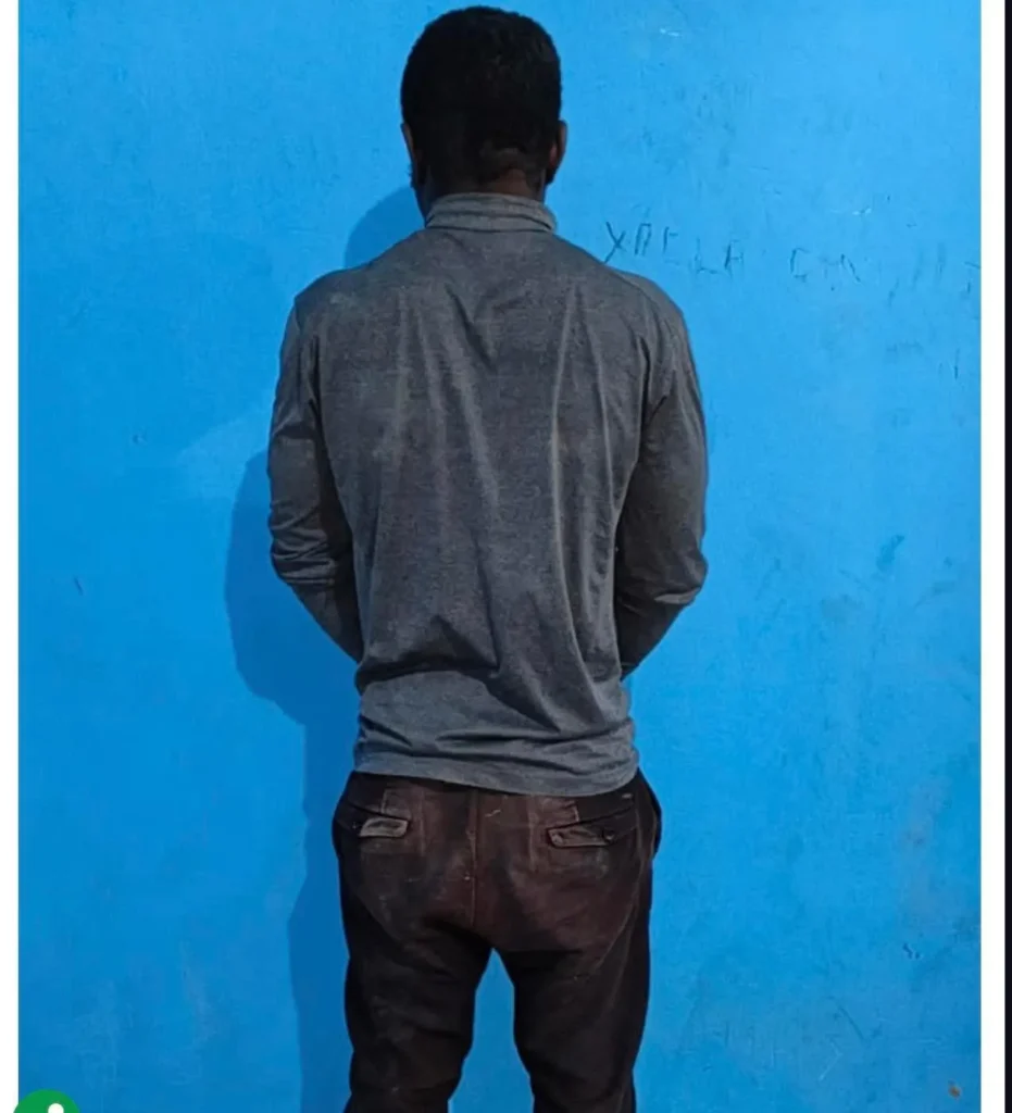 Un début de lynchage évité à Jaxaay après la découverte du stratagème d’un trentenaire pour isoler cinq enfants