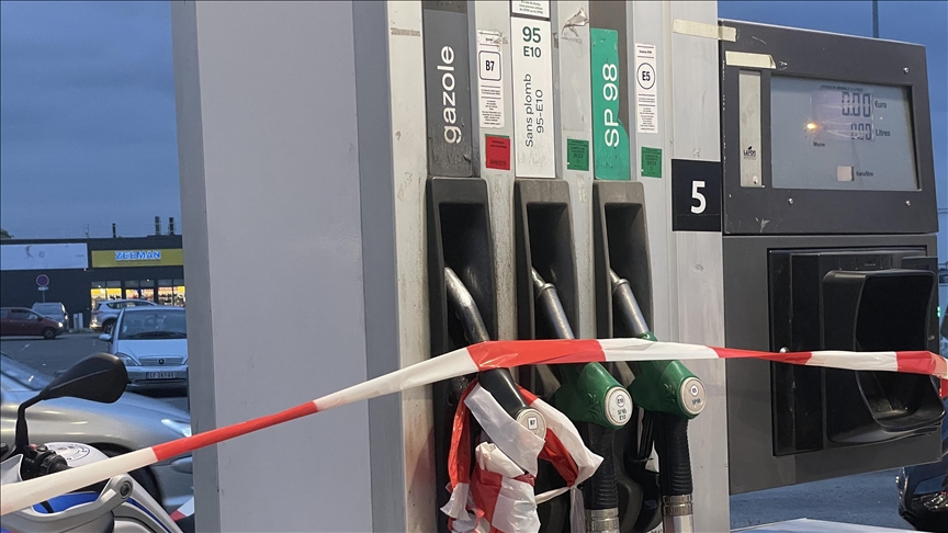 les distributeurs actent une baisse à la pompe, Bercy écarte définitivement une option majeure