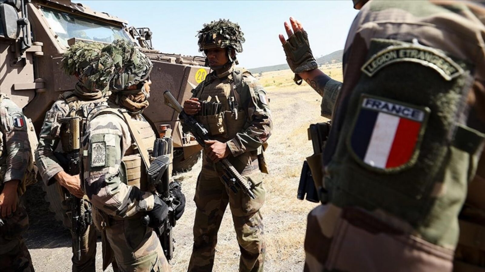 Après l’attaque mortelle en Irak, Paris rapatrie ses blessés et clarifie la suite de son engagement