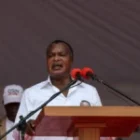 le président sortant face à six candidats dans un scrutin marqué par deux absences majeures