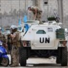 ciblés à très courte distance, les Casques bleus appliquent ce protocole d’urgence face aux assaillants