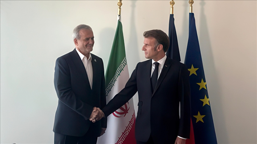 Au téléphone avec Emmanuel Macron, le président iranien fixe un préalable strict pour l’arrêt des hostilités