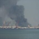 L’impact d’un drone déclenche un vaste incendie au cœur d’un secteur vital des Émirats arabes unis