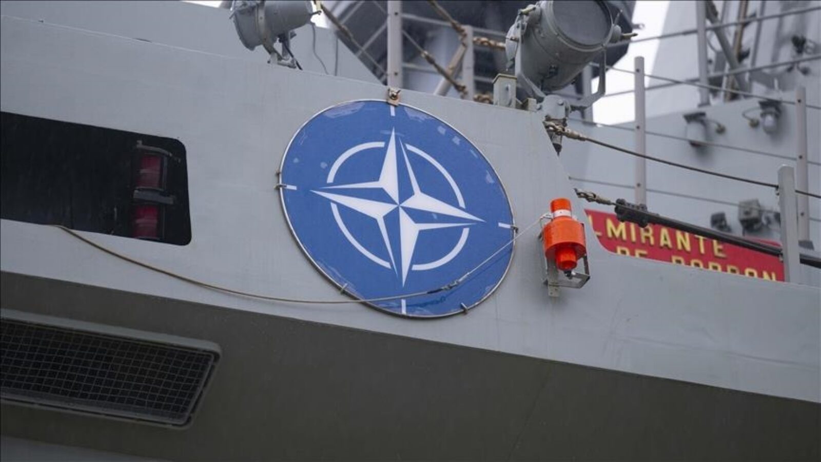 l’Otan dément toute implication mais déploie un renfort antiaérien sur son flanc oriental