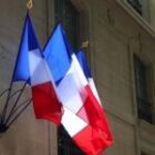 accusé d’avoir manœuvré en coulisses, Emmanuel Macron fustige la sortie de ce candidat