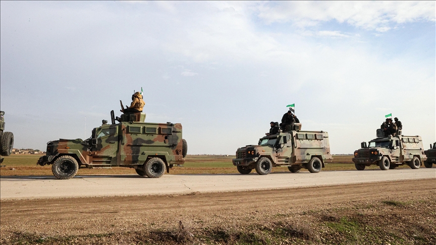 le prétexte invoqué par l’armée provoque la riposte de cinq pays arabes