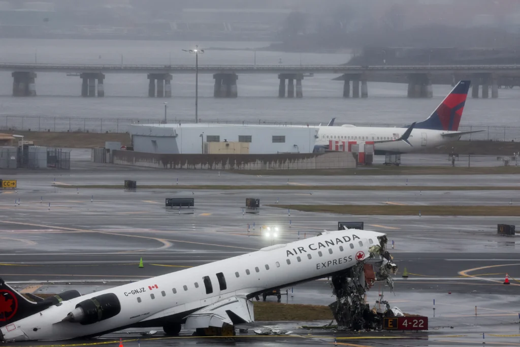 deux morts dans un crash à l’aéroport de New York après cet ordre fatal donné par la tour de contrôle
