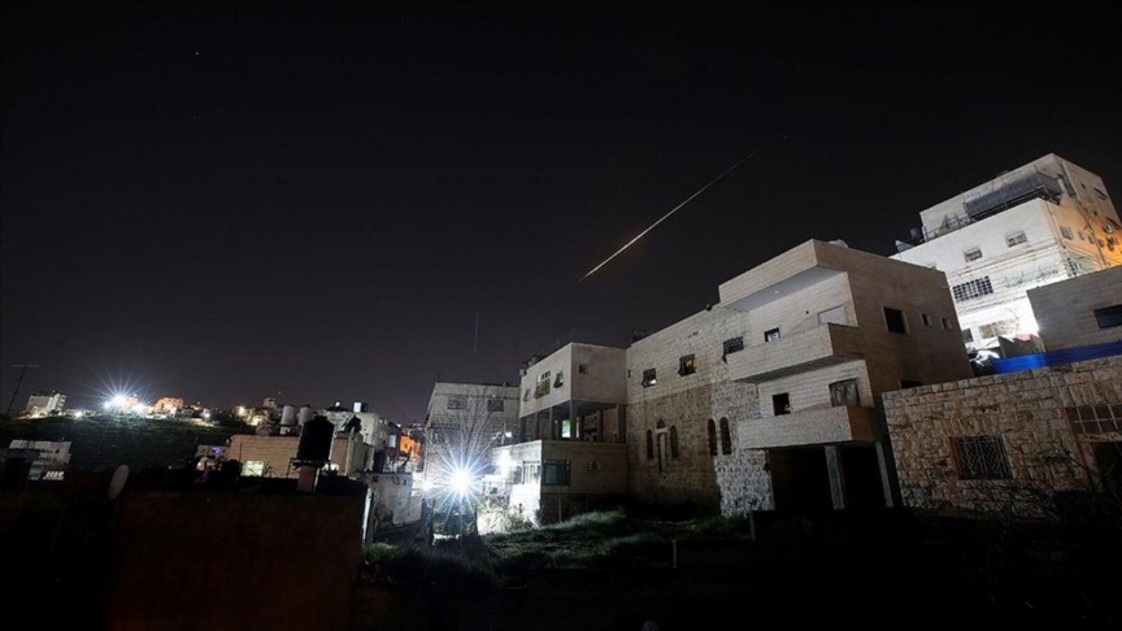 L’élimination de cette figure historique de Téhéran déclenche une riposte balistique sur le nord d’Israël.