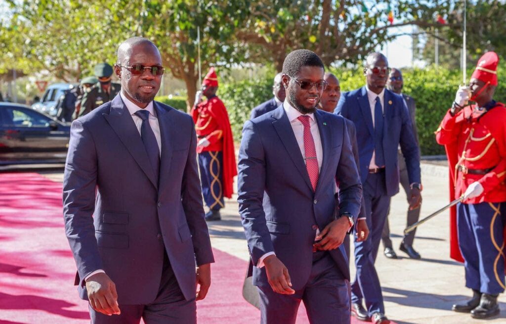 ce chef de parti pointe une faille au sommet de l’État et adresse une mise en garde au pouvoir.