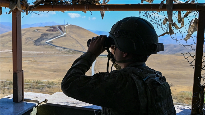 l’Iran propose un pacte militaire à ses voisins et fixe une condition d’exclusion inédite