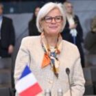 la France fige sa ligne militaire et désigne sa « première arme » face aux crises