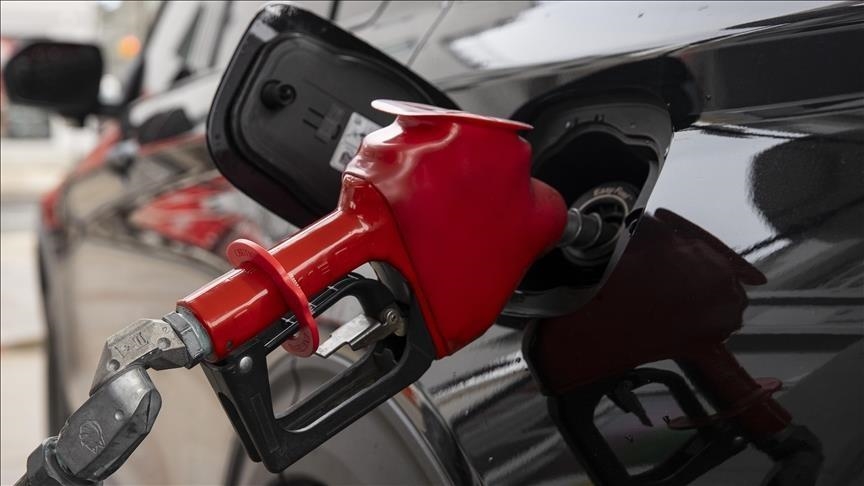 la paralysie d’un axe maritime mondial vide les stations-service