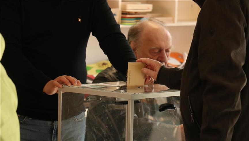 ciblé par des « ingérences étrangères », un député insoumis exige l’annulation du scrutin