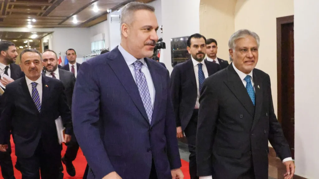 Le rôle de messager du Pakistan entre Washington et Téhéran aboutit à cette concession navale dans le détroit d’Ormuz