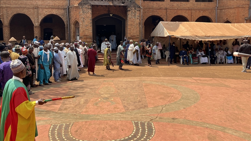 contre 30 millions de dollars, l’accord conclu avec Washington cible un profil inattendu d’expulsés