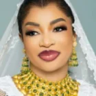 l’apparition éclatante de la fille du milliardaire Mackiyou Faye dans une tenue hautement symbolique