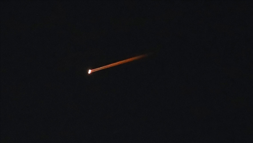 les dommages collatéraux des interceptions de missiles au-dessus de Dubaï