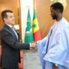 Diomaye Faye reçoit le Directeur général de l’Organisation du Monde Islamique pour l’Éducation, les Sciences et la Culture (ICESCO)