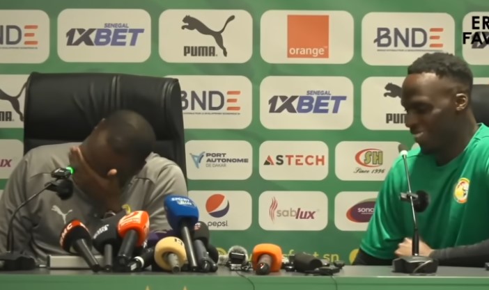 À mourir de rire : Pape Thiaw, Édouard Mendy et un journaliste gambien : « On sait que vous êtes plus forts » (vidéo)