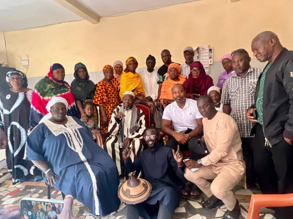 Guy Marius Sagna aux côtés des habitants de Khar Yalla…