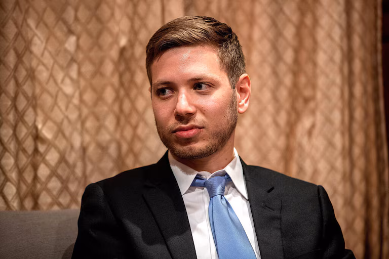 Silencieux depuis plusieurs jours, le fils de Netanyahu au coeur des spéculations