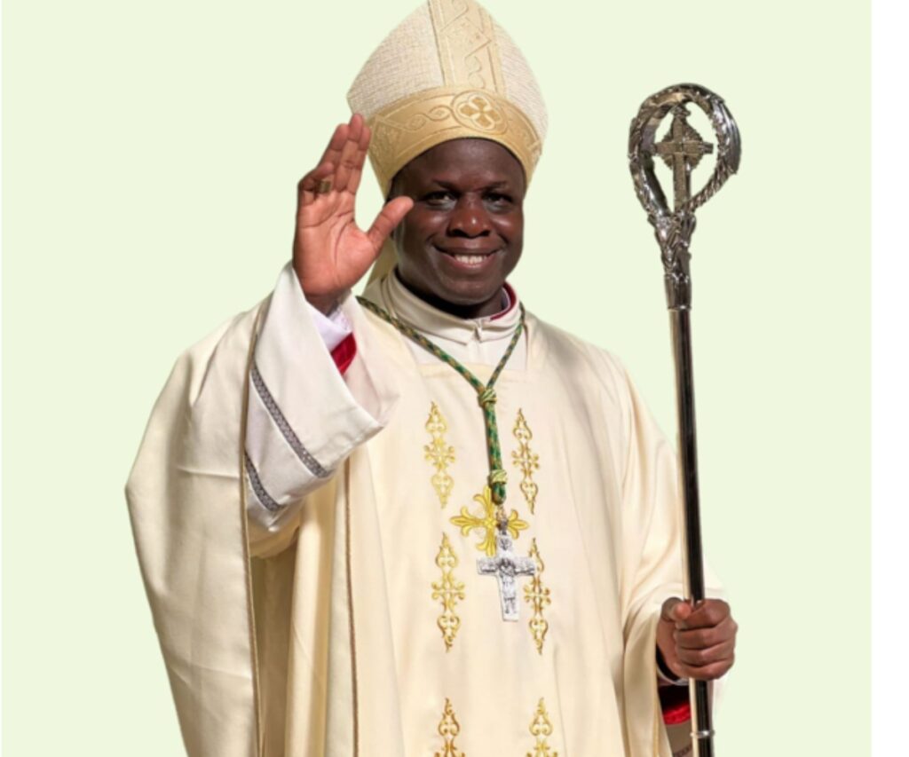 Mgr Jean-Baptiste Manga appelle la jeunesse à rompre avec la drogue et les excès