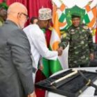 Le Président lance la carte d’identité biométrique de l’AES