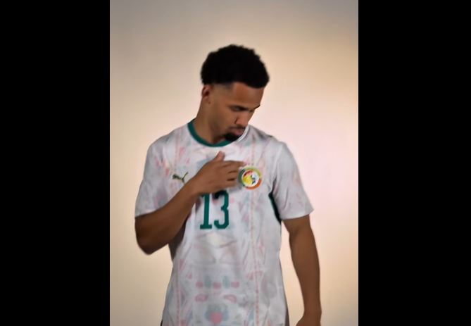 la FSF rectifie et affiche désormais deux étoiles