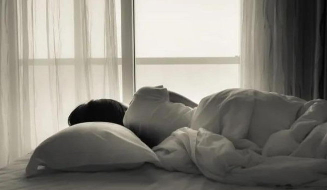 Dormir toute la journée pendant le Ramadan annule-t-il le jeûne ? La réponse d’Oustaz Mass Diéye