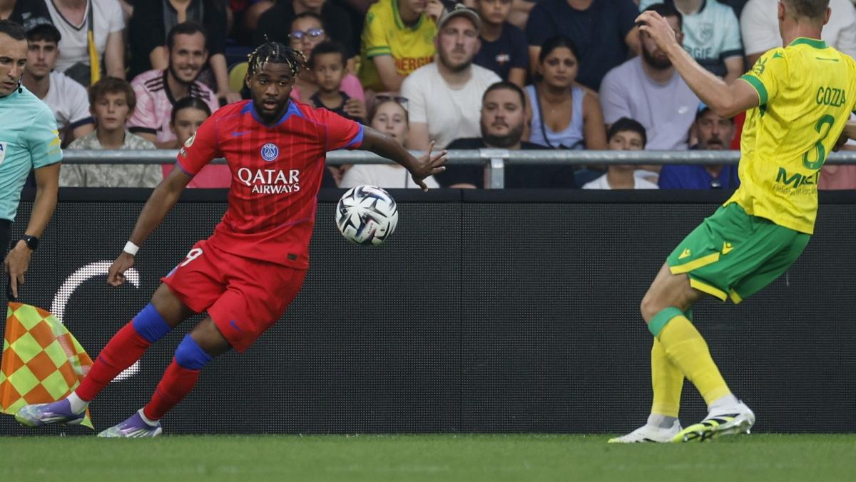 Le champion d’Afrique Ibrahim Mbaye courtisé par la Premier League