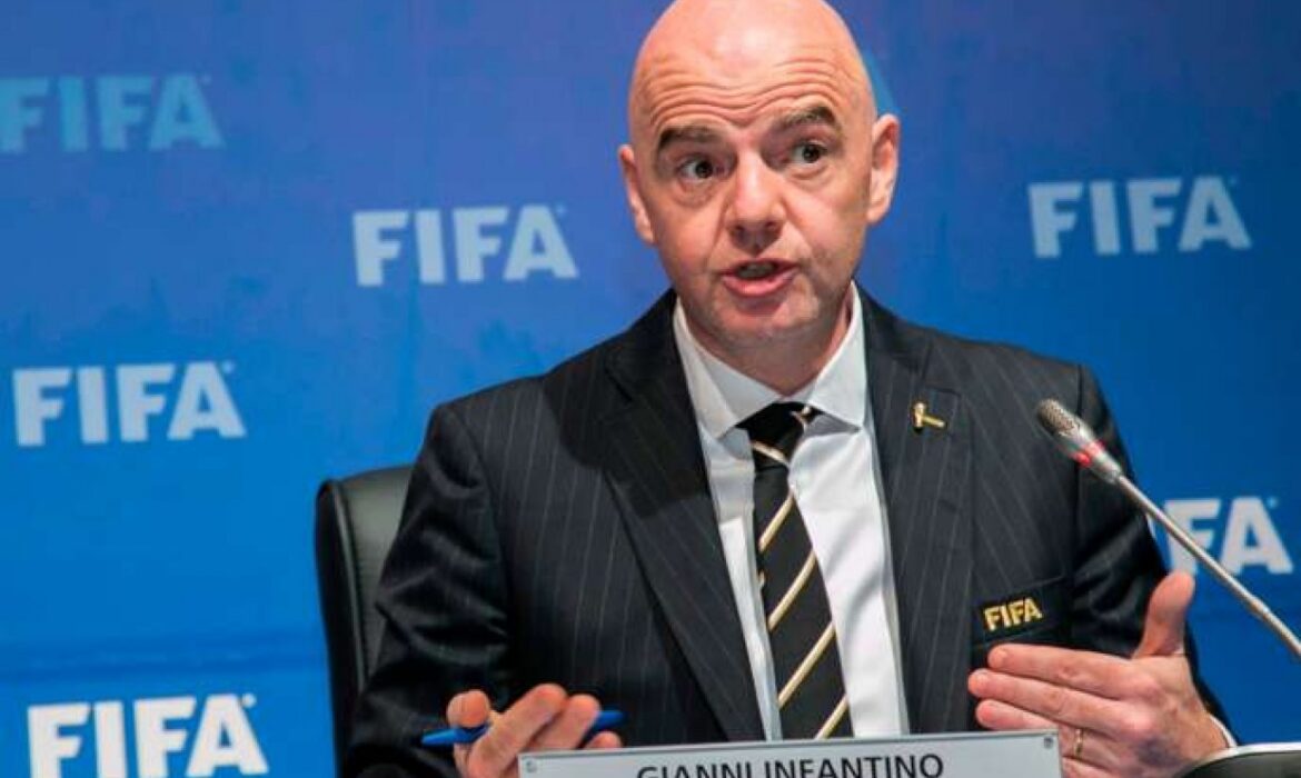 Gianni Infantino désigne déjà un grand favori