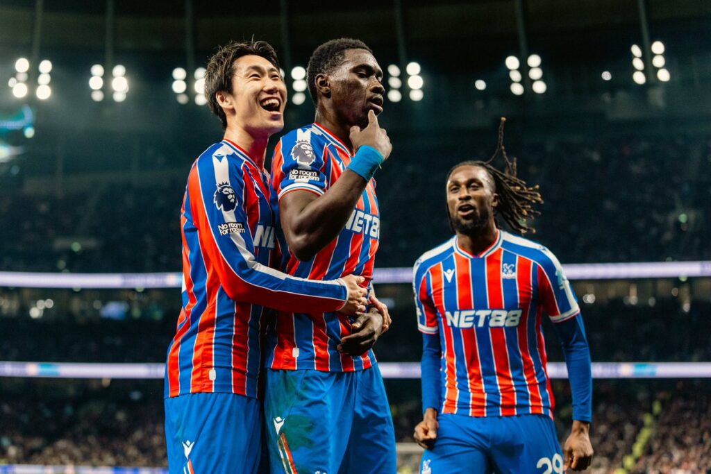 Ismaïla Sarr s’offre un doublé et fait chuter Tottenham de Pape Matar Sarr (vidéo)