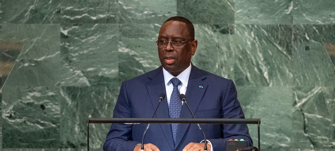 Macky Sall est candidat, son dossier a été déposé par…