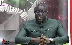 Tahirou Sarr condamne l&rsquo;absence de soutien des autorités à la candidature de Macky Sall