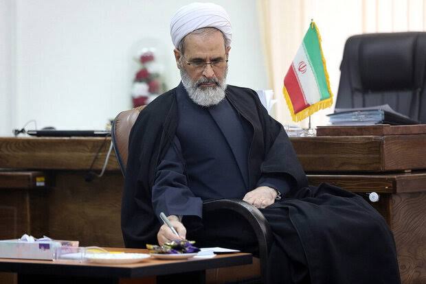 L’ayatollah Alireza Arafi nommé pour assurer l’intérim des fonctions de Guide suprême