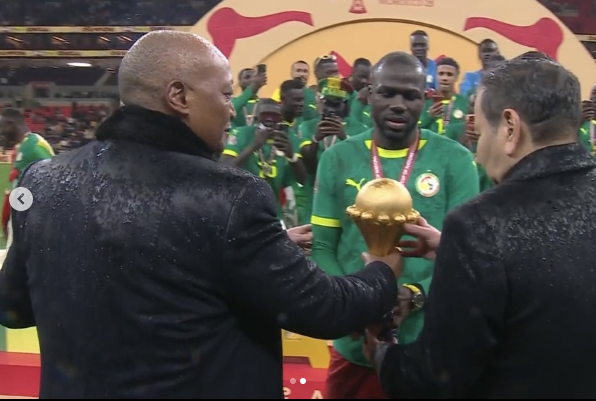 Le ministre des Sports sud africain apporte son soutien au Sénégal et reconnaît les Lions comme champions